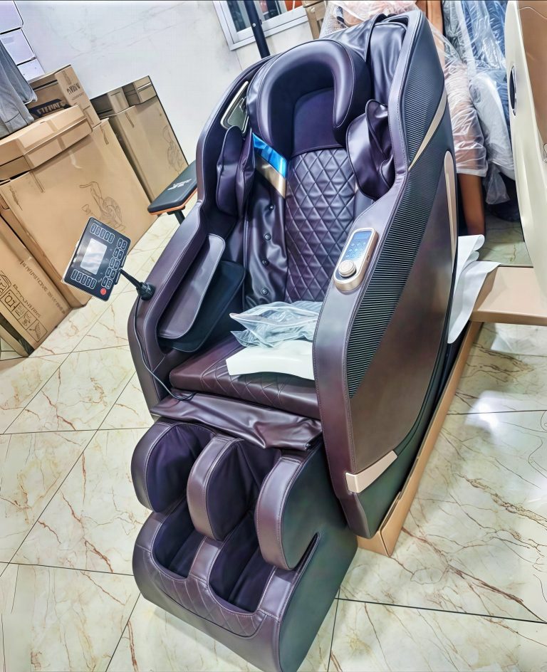 4D Luxury Zero-Gravity Full Body Massage Chair Image 5 4D Luxury Zero-Gravity Full Body Massage Chair